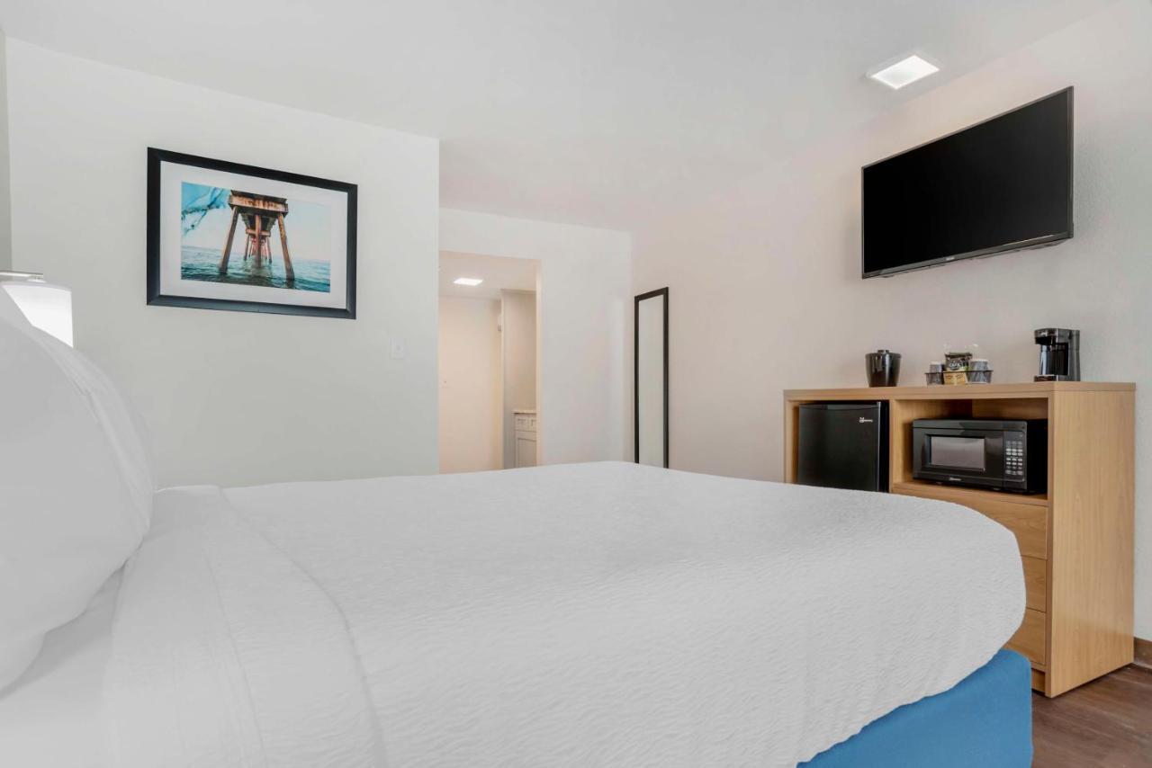 Chateau Beachfront Hotel, A By The Sea Resort パナマシティービーチ エクステリア 写真