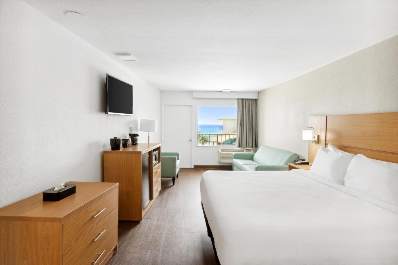 Chateau Beachfront Hotel, A By The Sea Resort パナマシティービーチ エクステリア 写真