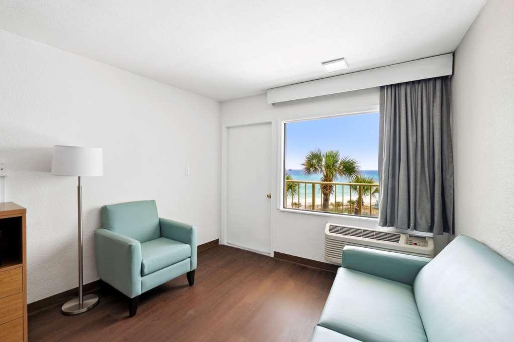 Chateau Beachfront Hotel, A By The Sea Resort パナマシティービーチ 部屋 写真